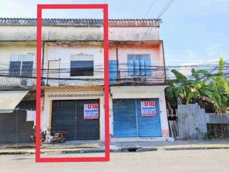 For SaleShophouseNakhon Si Thammarat : Commercial building for sale, cheap price in the heart of the city, commercial building 100 sq m, 15.7 sq m, suitable for remote control to expand business.