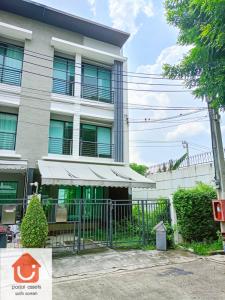 For SaleTownhouseRamkhamhaeng, Hua Mak : ✨Townhome for sale, corner house 🏘️ Baan Klang Muang Rama 9 - Ramkhamhaeng Townhome, 3 floors, 3 bedrooms 🛏️ Size 35.5 sq m. Soi Ramkhamhaeng 39 (Theplila), near the Orange Line. Ramkhamhaeng Station