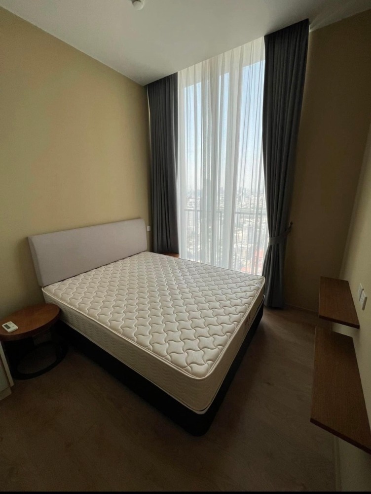 For RentCondoSukhumvit, Asoke, Thonglor : Noble BE19 : 34sq m, 41th floor (two bedroom), Fully Finished electrical appliances,Ceiling heigh 3m. City View. 5 mins walk to both Asok BTS and Sukhumvit MRT,accessible by both Soi 19 and Soi 15. 7/11,5-minute walk fro