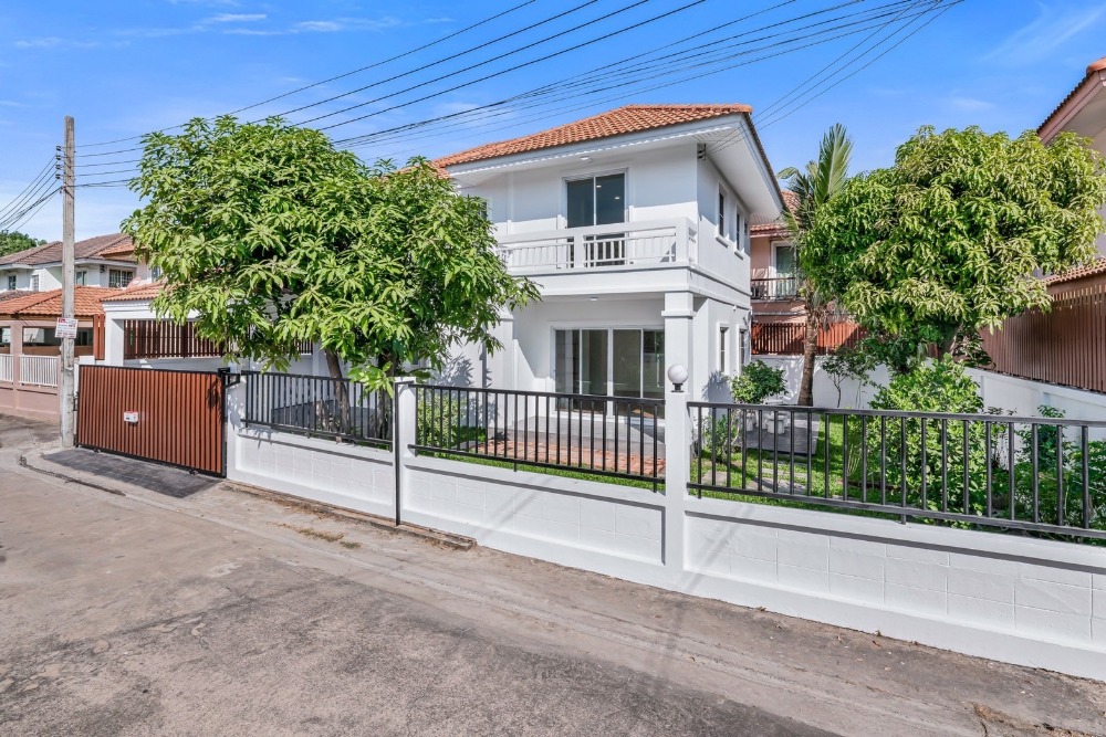 For SaleHouseYothinpattana,CDC : WW120 for sale, 2-story detached house, newly renovated, Pradit Manutham Road, near Central EastVille, only 4 minutes.