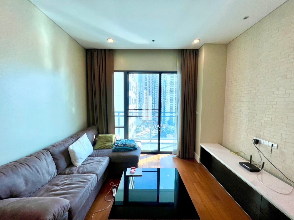 For SaleCondoSukhumvit, Asoke, Thonglor : RENT/SALE – Bright Sukhumvit 24. 2-BR with large windows/doors, plenty of natural light