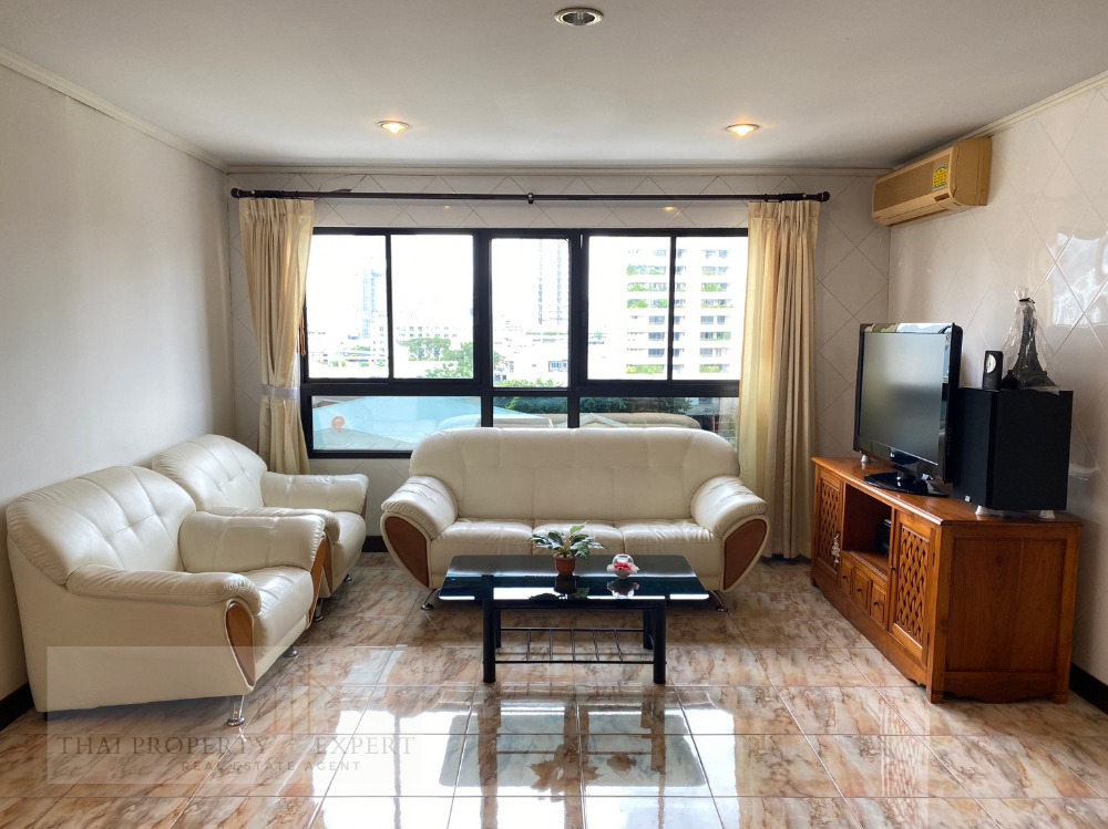 For SaleCondoKhlongtoei, Kluaynamthai : Condo for sale, Lumpini Place Rama 4 Sathorn, large room, 600 meters from MRT Khlong Toei.