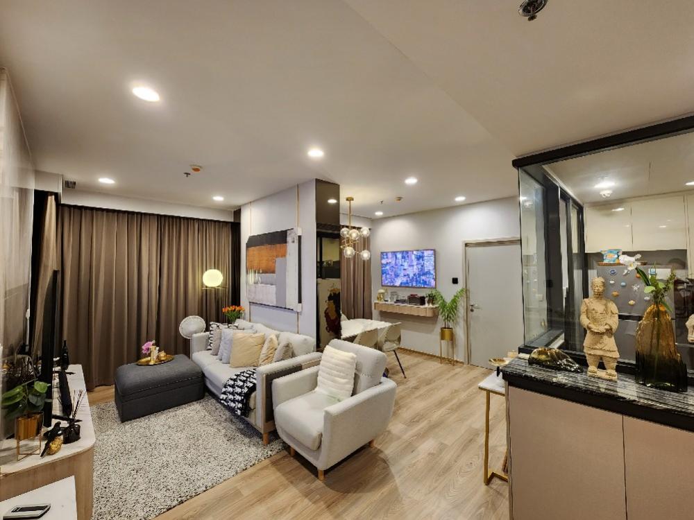 For SaleCondoSukhumvit, Asoke, Thonglor : **For sale** Condo Oka Haus (Oka Haus), Sukhumvit 36, near BTS Thonglor, special UNIT, very good view, 2 parking spaces.