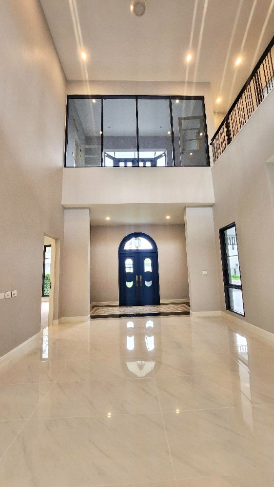 For SaleHousePattanakan, Srinakarin : Narasiri Krungthep Kreetha 💥1st hand, project price, only one house leaked💥