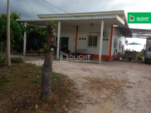 For SaleLandKamphaeng Phet : Land for sale, 12 rai with garden house, Khanu District, Kamphaeng Phet Province, 2.75 million baht.