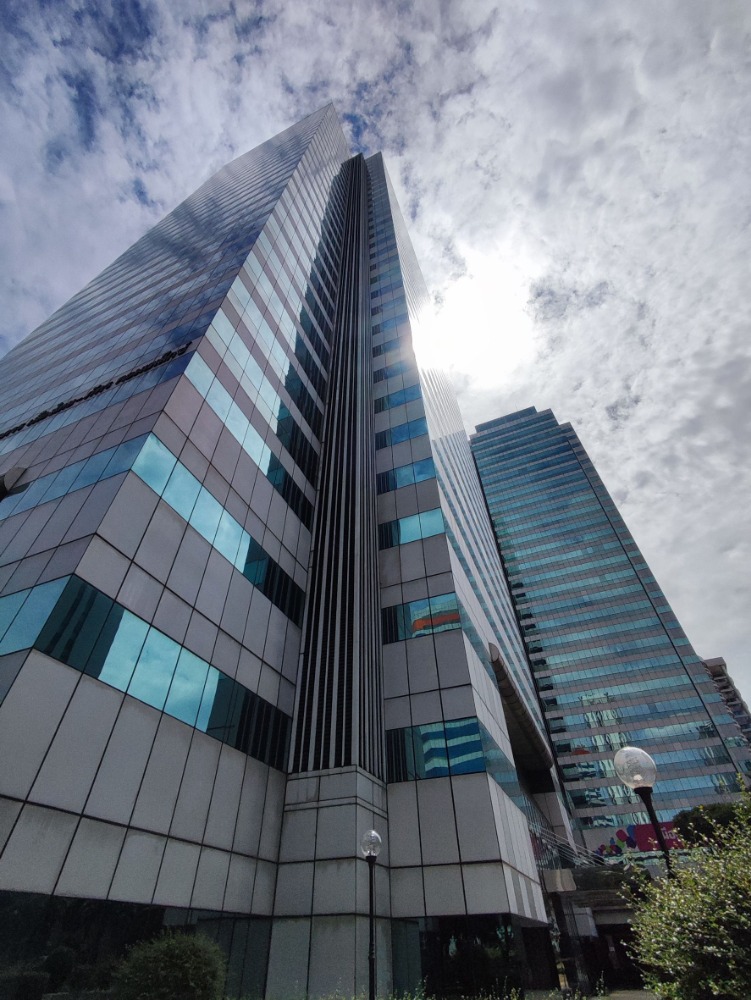 For RentOfficeRatchadapisek, Huaikwang, Suttisan : Serviced Office For Rent Sutthisan Muang Thai Phatra Complex Office Building Fully-Furnished 6 Workstations closed to MRT Sutthisan, Huaykhwang, Huaikhwang, Ratchadapisek, Ladprao, Rama9