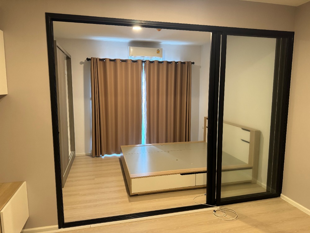 For SaleCondoBangna, Bearing, Lasalle : Condo for sale next to IKEA Mega Bangna mall, pool view, Aspace Mega Bangna, cheapest price in the project, only 1.93 million baht.
