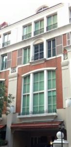 ขายทาวน์เฮ้าส์/ทาวน์โฮมสุขุมวิท อโศก ทองหล่อ : Baan Klang Krung Thonglor, a 4-storey luxury house in English style