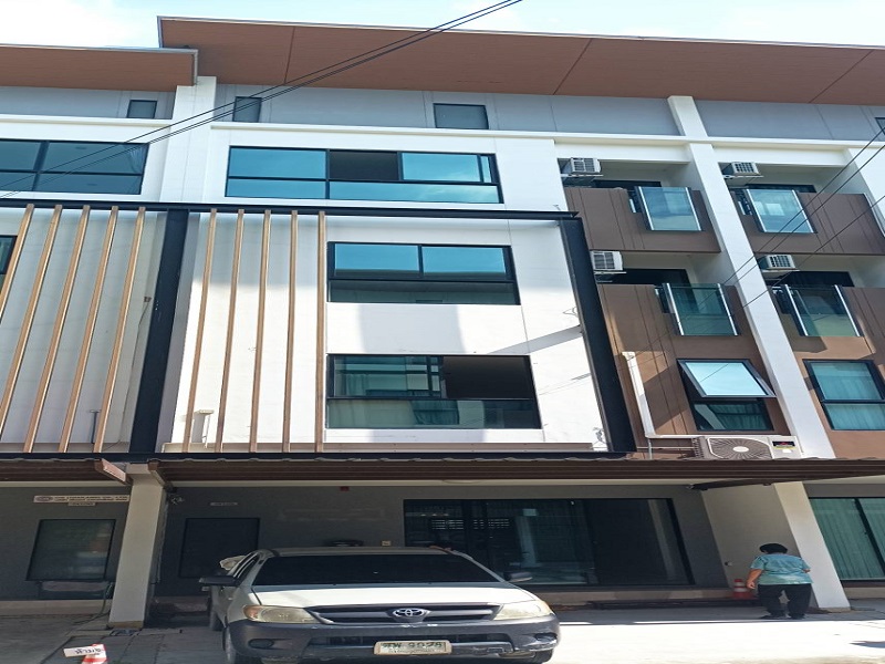 For RentHome OfficeBangna, Bearing, Lasalle : Office/home office for rent, 4 floors, I Feel Bangna project, Bangna-Wongwaen location. Near Mega Bangna and Suvarnabhumi Airport. Suitable for both living and doing business.