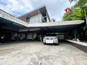 For SaleHouseLadprao, Central Ladprao : Single house for sale, Lat Phrao 64, Intersection 7, 2 houses in the same area. Wang Thonglang District Near Central Eastville The Crystal Mall Ekkamai Ramintra