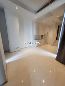 For SaleCondoSilom, Saladaeng, Bangrak : Urgent sale Ashton silom 2 bedrooms, 2 bathrooms, price 13,724,000 baht. If interested in making an appointment to view the room, contact 065-464-9497.