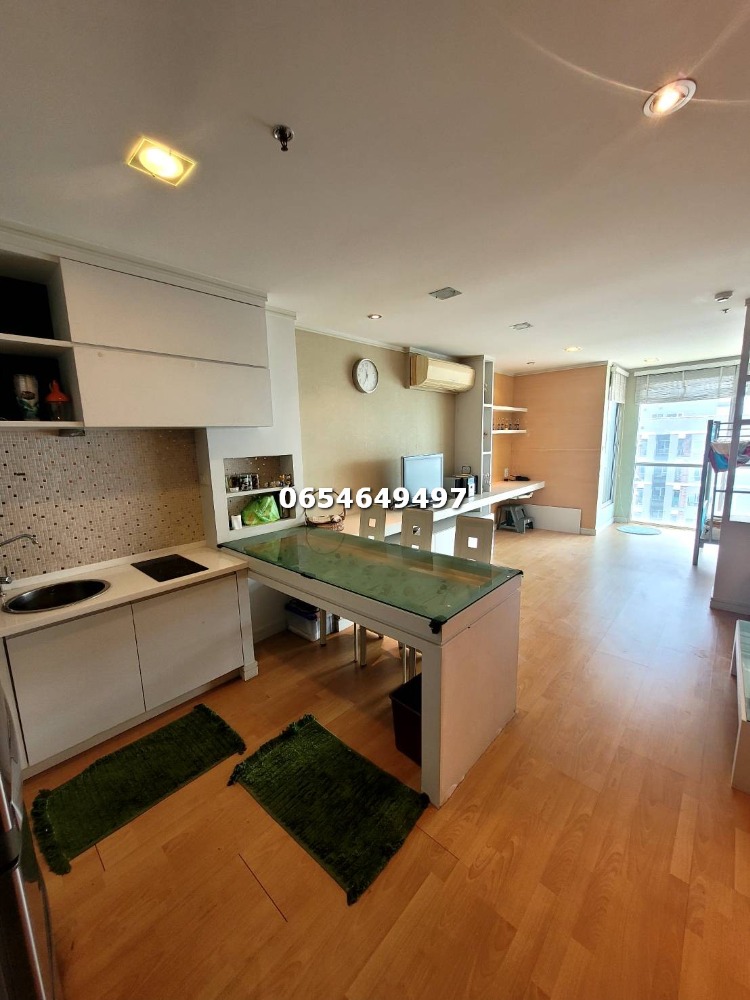 ขายคอนโดสาทร นราธิวาส : ขายด่วน St.louis Grand Terrace  44.04 ตร.ม. ราคา 5,500,000 บาท สนใจนัดชมห้องติดต่อ 065-464-9497
