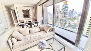 ให้เช่าคอนโดสุขุมวิท อโศก ทองหล่อ : Rental : Vittorio Sukhumvit 39 , 2 Bed 3 Bath , 127 Sq.m , 20+th Floor