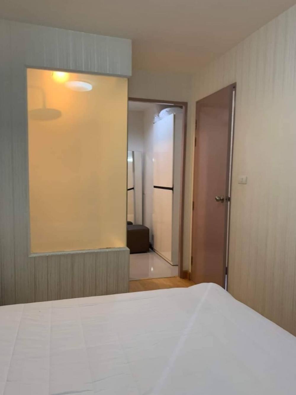 For RentCondoLadprao, Central Ladprao : ★ Ideo Ladprao5 ★ Size 34 sq m., 22th floor (1 bedroom, 1 bathroom), ★ Near Mrt Phahon Yothin ★ Very convenient travel ★ Lots of shopping and eating places. ★Complete electrical appliances★