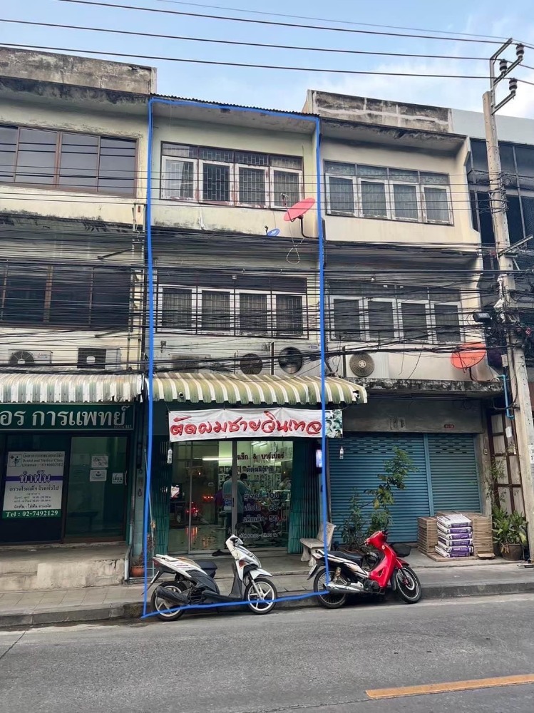 For SaleShophouseBangna, Bearing, Lasalle : Commercial Building Sukhumvit 105 / 3 Storey (FOR SALE) PUY126