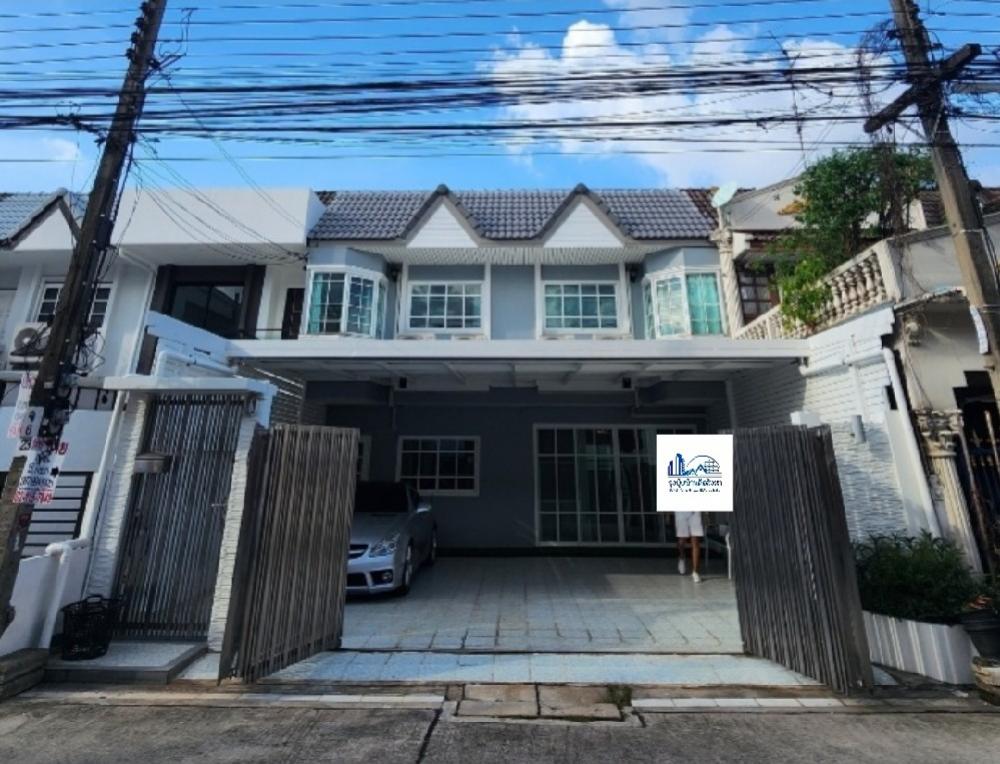 For RentTownhouseChokchai 4, Ladprao 71, Ladprao 48, : Townhome for rent, 2 houses next to Lat Phrao - Wang Hin 82, can be used as a home office.🧑🏼‍🎄🤶🏽🎅🏼