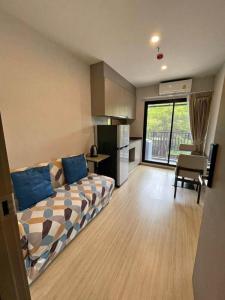 For SaleCondoThaphra, Talat Phlu, Wutthakat : [For Sale] Condo, 2nd floor, park the car and walk straight into the house, 