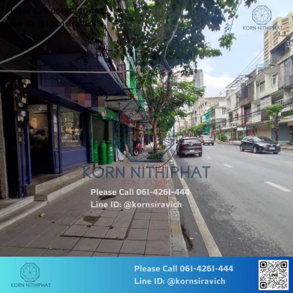 For RentShophouseSukhumvit, Asoke, Thonglor : Commercial building for rent on Ekkamai Road, good location, suitable for a cafe / marijuana shop / bar / massage shop / beauty salon.