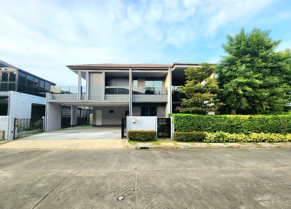 For SaleHousePattanakan, Srinakarin : Single house for sale, Setthasiri Krungthepkreetha 2 (Setthasiri Krungthep Kreetha 2) LUXURY CLASS, good location, near Brighton College International School, 4 bedrooms, 4 bathrooms, land 82.2 sq m., usable area 273 sq m.