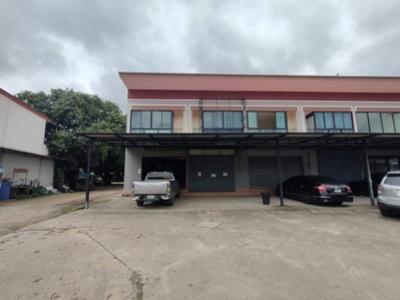 For SaleShophouseRayong : Townhome for sale, 86 sq m, 2 units, near Koh Samet Pier. Next to Soi Sukhapiban 2/3, beautiful building, wide front, good location.