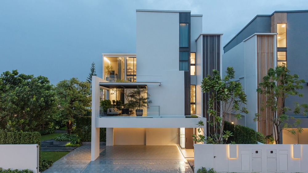ขายบ้านพัฒนาการ ศรีนครินทร์ : VIVE กรุงเทพกรีฑา แปลงสวยซอยส่วนตัว หน้าบ้านโล่ง สบายตาด้วยต้นไม้ตลอดแนว 📲092-462-8961