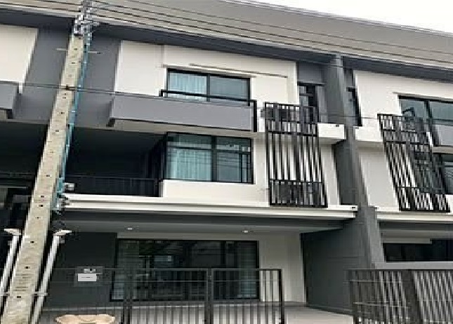 For RentTownhouseKaset Nawamin,Ladplakao : For Rent, 3-story townhome for rent, Plex Residence Village, Kaset Nawamin, Prasert Manukit Road, near Ramindra Expressway, beautiful house, fully furnished, 4 air conditioners / living.