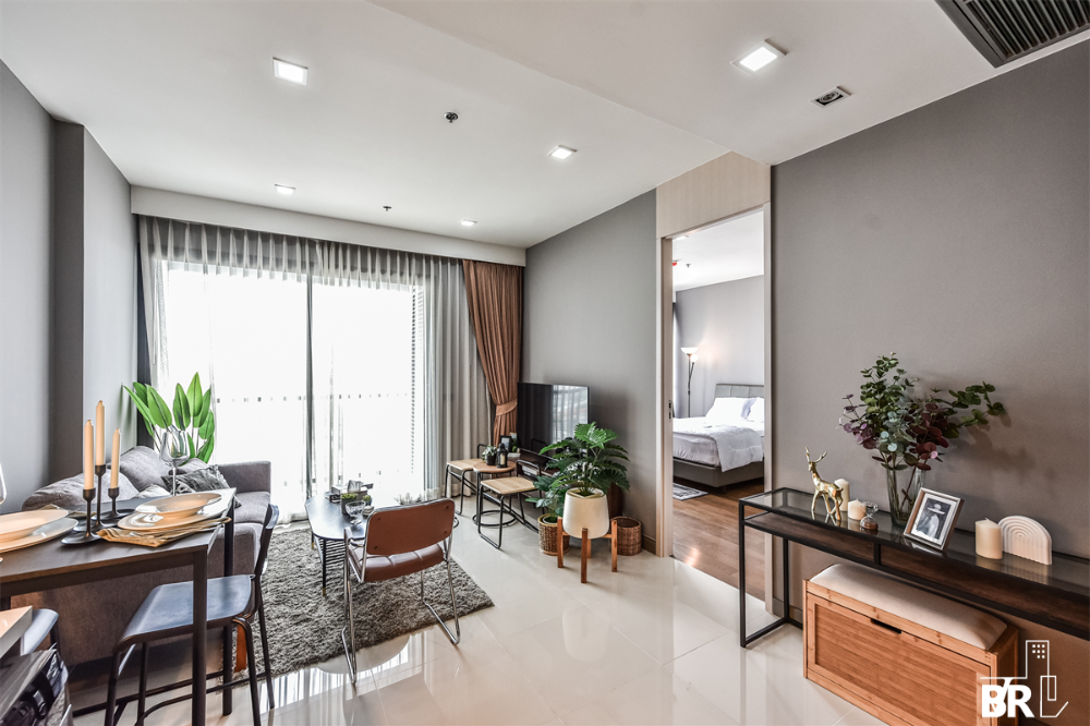 For SaleCondoRatchathewi,Phayathai : 🐶 Pet Friendly 🐶 M Phayathai, very cheap price, beautiful room (1 bedroom 49 sq m.) only 9.25 million baht Tel.0807702957 K.Benz