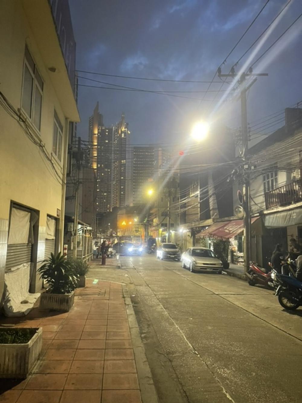 For SaleLandSilom, Saladaeng, Bangrak : Land 200 sq m. Si Phraya, Bang Rak, Charoen Krung 39