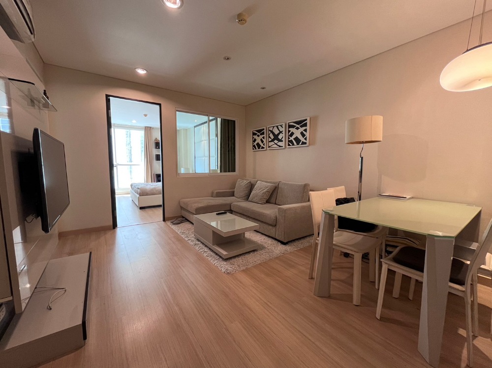 For SaleCondoRatchathewi,Phayathai : Selling at a loss, Condo The Address Pathumwan, 48.98 sq m, 1 bedroom, 1 bathroom, newly decorated, ready to move in.