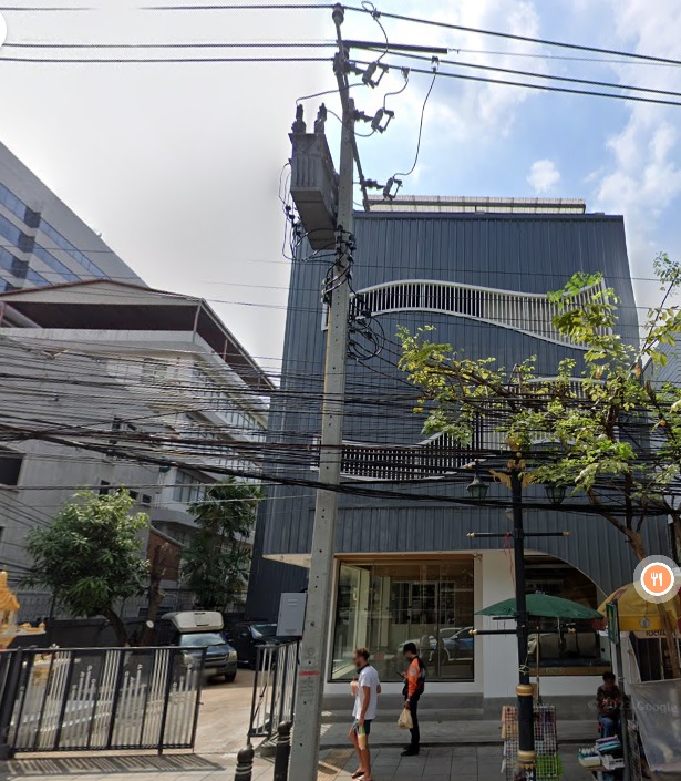 For RentOfficeSilom, Saladaeng, Bangrak : For Rent 4-fl. Office Building ( include rooftop) in Soi Convent , Silom, opposite to St.Joseph Convent School or side opposite to BNH Hospital, near Saladeang BTS Station