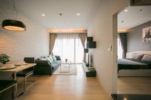 For SaleCondoSukhumvit, Asoke, Thonglor : Noble Refine - Beautifully Furnished 1 Bedroom Condo Close To BTS Phrom Phong / Sukhumvit 26 Road