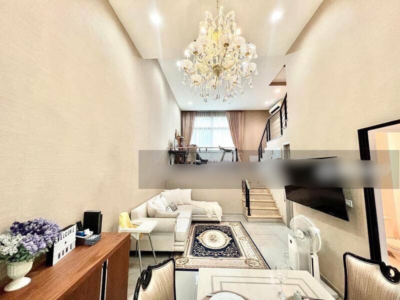 ขายทาวน์เฮ้าส์/ทาวน์โฮมโชคชัย4 ลาดพร้าว71 : Boutique Townhome ขายบ้านพร้อมตกแต่งหรูหรา เฟอร์นิเจอร์ครบครั้น พร้อมอยู่อาศัย ลาดพร้าว 71 กรุงเทพ