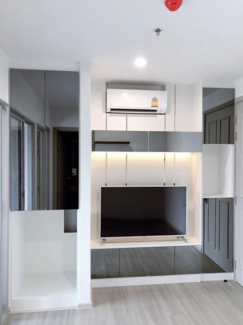 For SaleCondoPinklao, Charansanitwong : The Parkland Charan - Pinklao Condo for sale : 1 bedroom for 29.69 sqm. modern luxury decoration on 9th floor. B building With closed kitchen , fully furnished and electrical appliances.Next to MRT Bangyikhan​.Sale only for 3.1 MB.