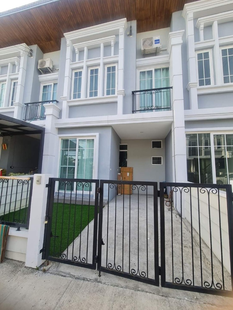 For RentTownhouseLadkrabang, Suwannaphum Airport : Townhome for rent ✅ Golden Town 3 Bangna-Suan Luang ✅ Open view, back of the house doesnt collide with anyone.