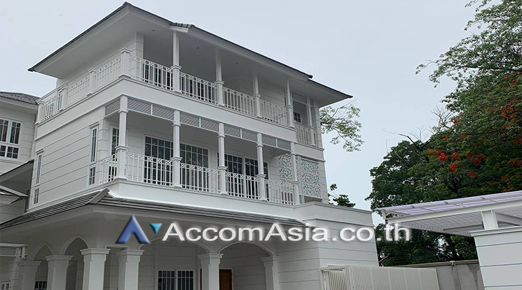 For RentHouseSukhumvit, Asoke, Thonglor : 4 Bedrooms House for Rent in Sukhumvit, Bangkok near BTS Phrom Phong (AA25250)