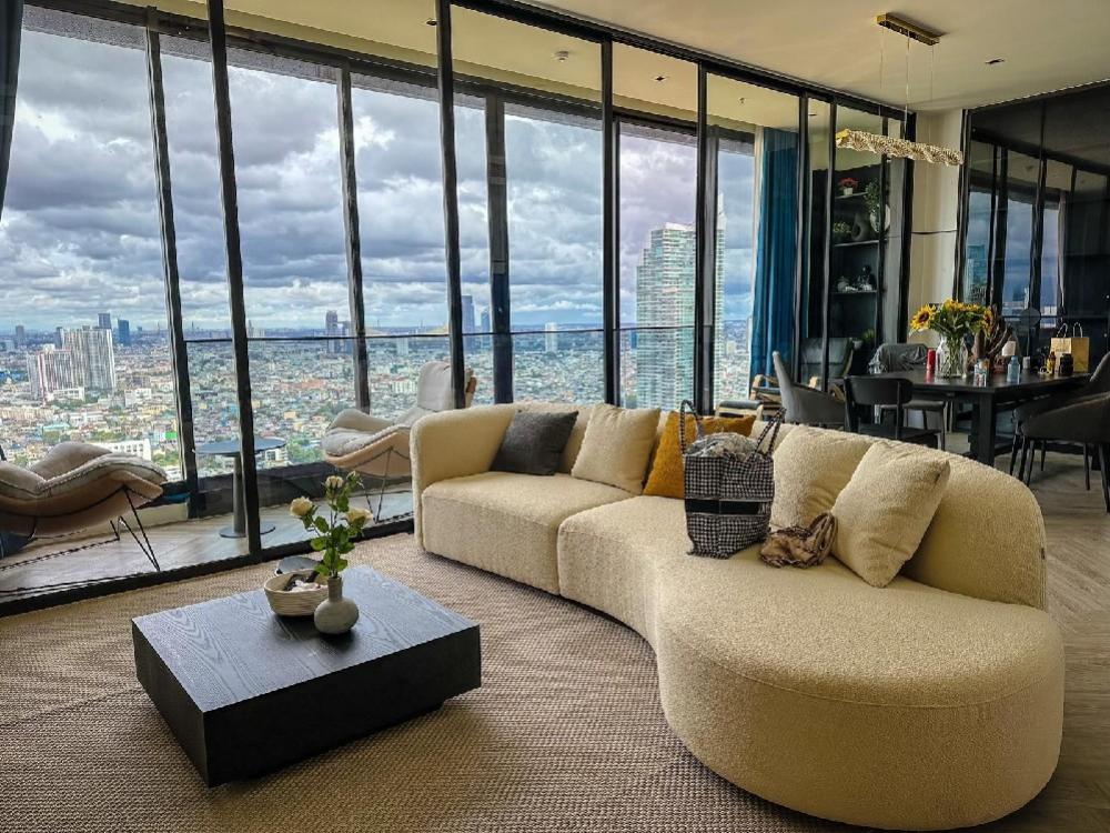 For RentCondoWongwianyai, Charoennakor : chapter riverside. High floor. Luxurious decoration. Dynamic fish tank. Reasonable price