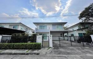 For RentHouseNawamin, Ramindra : 2-story detached house for rent, Manthana Village, Wongwaen-Ramindra, area 51 sq m, 3 bedrooms, 3 bathrooms, Khan Na Yao, Bangkok.