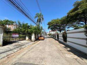For SaleLandKhon Kaen : Land for sale, suitable for an apartment. Small hotel 197 square meters in the middle of Khon Kaen city. Complete utilities, no flooding.