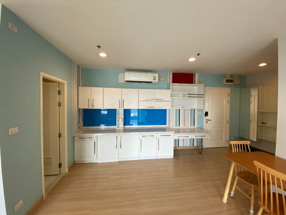 For RentCondoKasetsart, Ratchayothin : Condo for rent, 2 bedrooms, very large, 81 sq m., comfortable, not cramped.