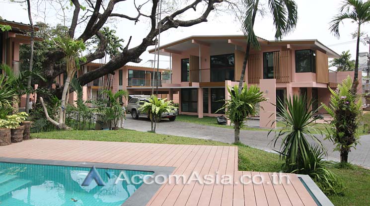 For RentHouseSathorn, Narathiwat : Garden, Big Balcony, Pet-friendly | 4 Bedrooms House for Rent in Sathorn, Bangkok near BRT Thanon Chan at The Prestigious Residential (13001277)