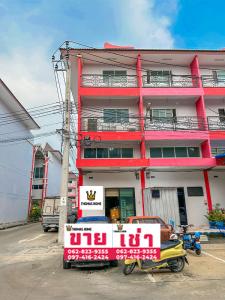 For RentShophouseThaphra, Talat Phlu, Wutthakat : Rent/sale commercial building, 3.5 floors, Sampeng 2, Kanlapaphruek *suitable for a small warehouse. or office office