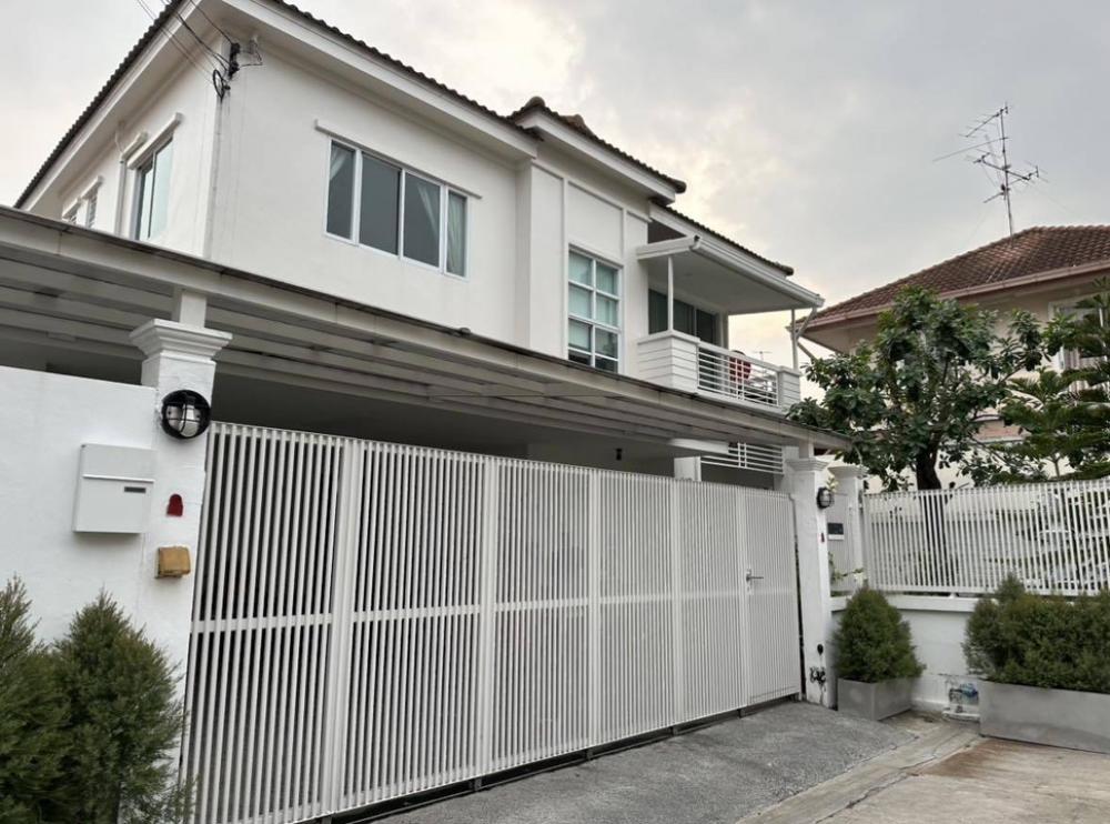 For SaleHouseChokchai 4, Ladprao 71, Ladprao 48, : Urgent sale (discount) - beautiful house, fully decorated, ready to move in, Lat Phrao 71, moving country.
