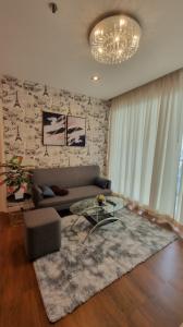 For SaleCondoThaphra, Talat Phlu, Wutthakat : Sell! The Room Sathorn-Taksin 2 bedrooms 6.65mb. unblock view near BTS only 300 meters.