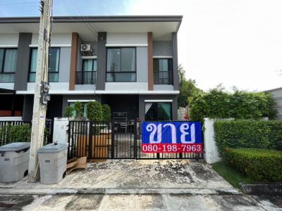 For SaleTownhousePattanakan, Srinakarin : For sale: Townhome Unio Town Suanluang -Phattanakan 22 sqwa ready to move in.