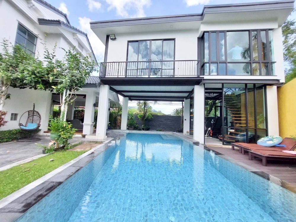 ให้เช่าบ้านภูเก็ต : A pool villa for rent/sale in Land and house Chalong.