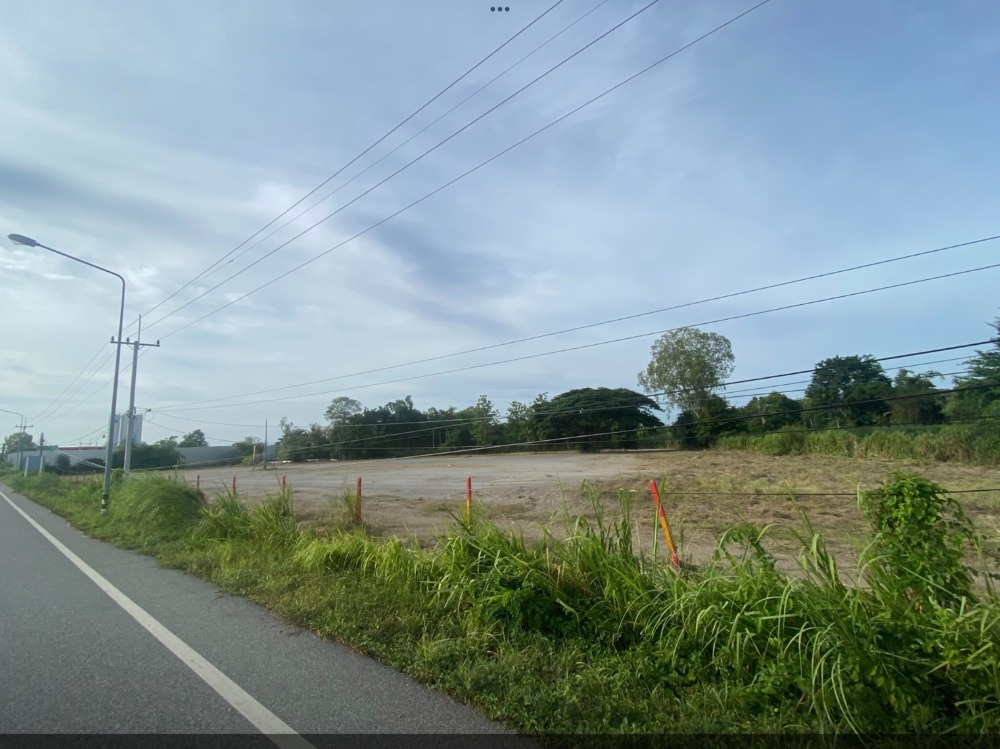 For SaleLandPattaya, Bangsaen, Chonburi : Beautiful land for sale, next to the road, near the EEC project, U-Tapao Airport, Sattahip, Chonburi Province, area almost 8 rai, price only 9.5 million baht per rai.
