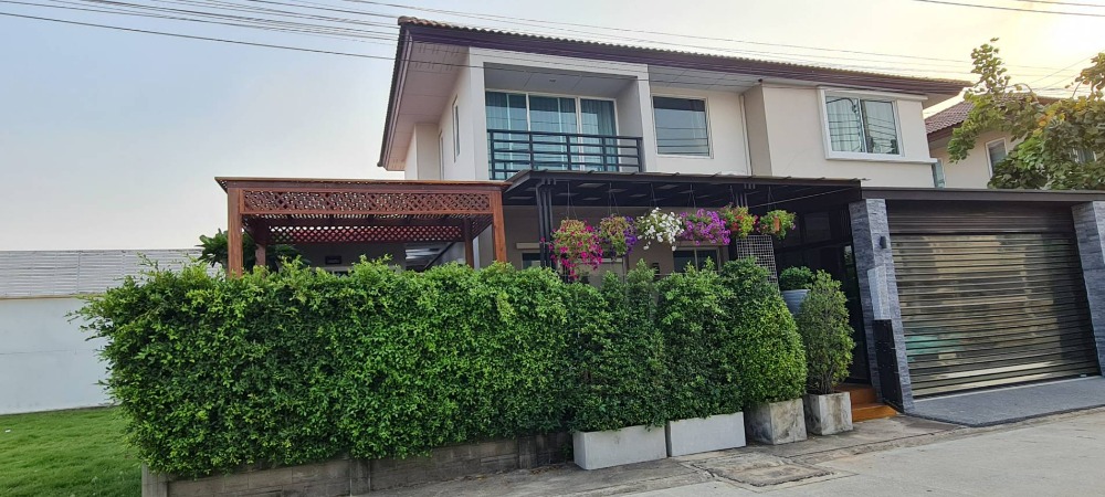 For SaleHouseLadkrabang, Suwannaphum Airport : Nice house, high quality home from Q House development. 4 Bedroom House for sale