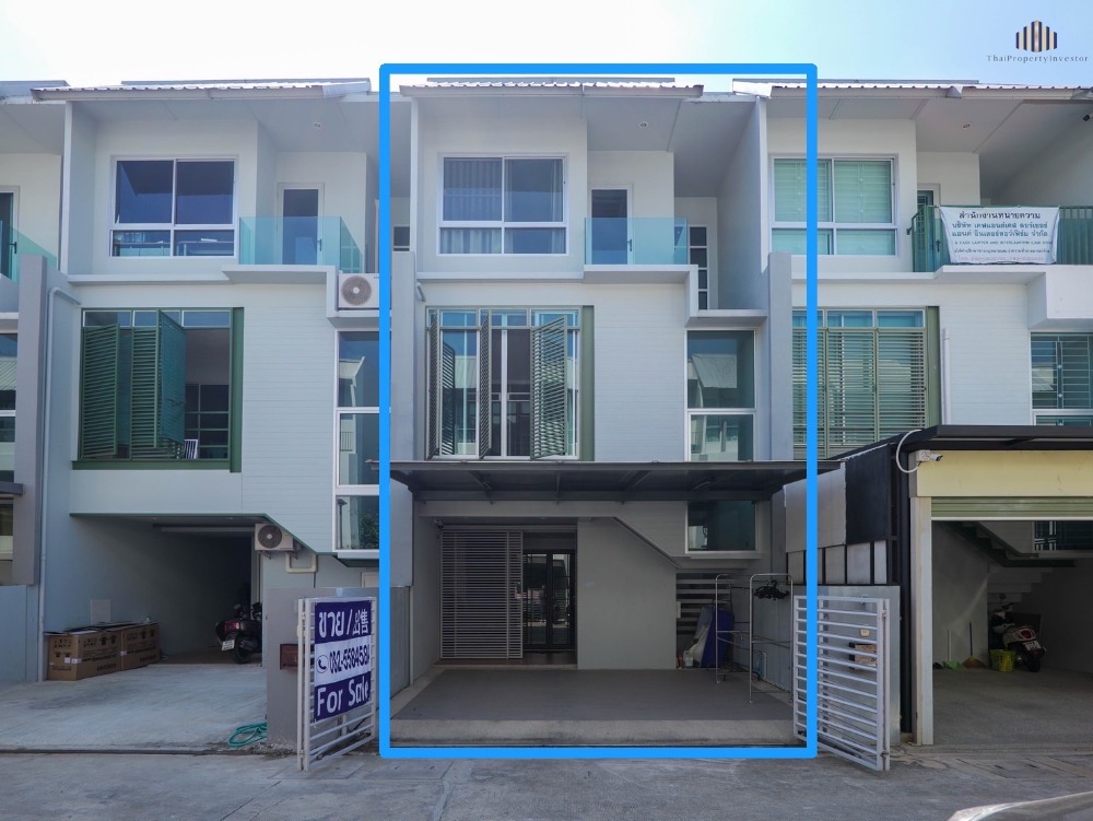 For SaleTownhouseNonthaburi, Bang Yai, Bangbuathong : Fully decorated, ready to move in! 3-story townhome for sale, project