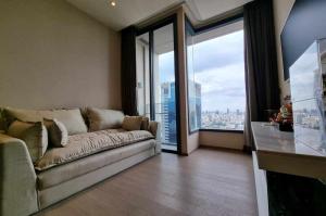 For SaleCondoSukhumvit, Asoke, Thonglor : Code C20231000604.......The Esse Asoke for sale, 1 bedroom, 1 bathroom, high floor, furnished, lower than market price!!