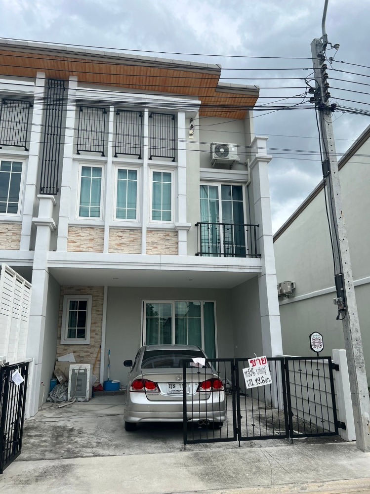 For SaleTownhouseNawamin, Ramindra : BT35 House for sale Golden Town Ramintra-Wongwaen